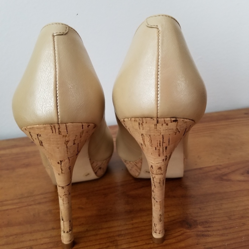 Jessica Simpson heels - Picture 4 of 4